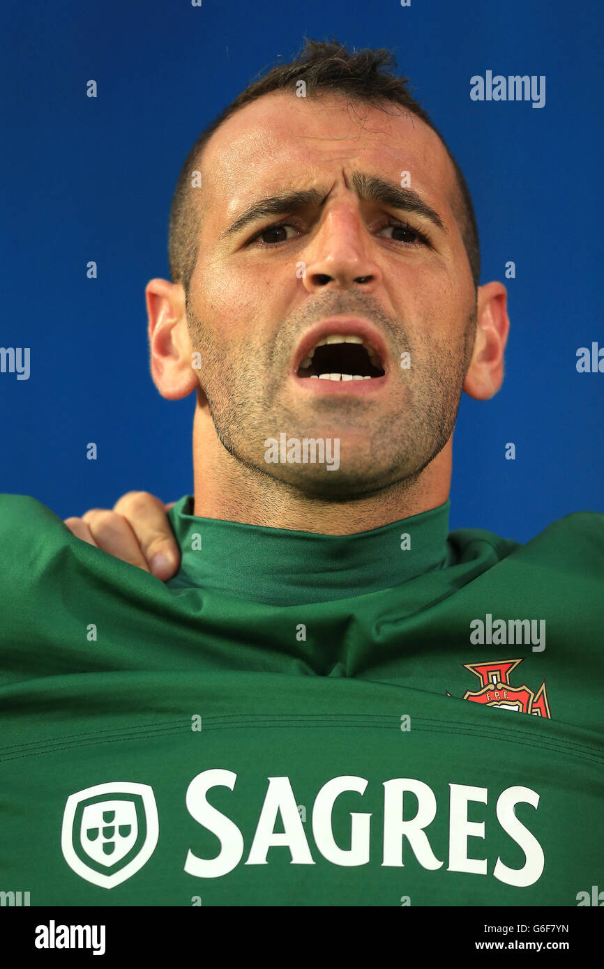 Fußball - WM-Qualifikation 2014 - Europa - Gruppe F - Nordirland - Portugal - Windsor Park. Torhüter Eduardo aus Portugal Stockfoto