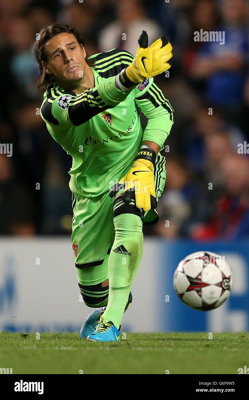 Fußball - UEFA Champions League - Gruppe E - Chelsea / FC Basel - Stamford Bridge. Yann Sommer, FC Basel. Stockfoto