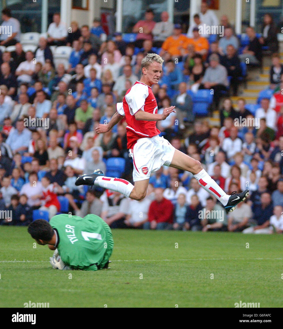 Arsenal-Stürmer Dean Shiels in Aktion während der Vorsaison freundlich zwischen Peterborough United und Arsenal an der London Road. Stockfoto