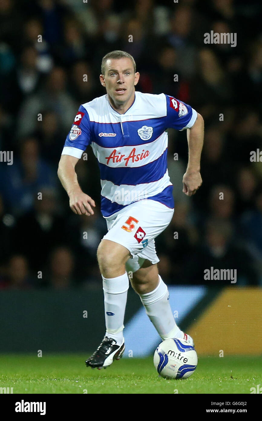 Fußball - Sky Bet Championship - Queens Park Rangers gegen Brighton und Hove Albion - Loftus Road. Richard Dunne, Queens Park Rangers Stockfoto