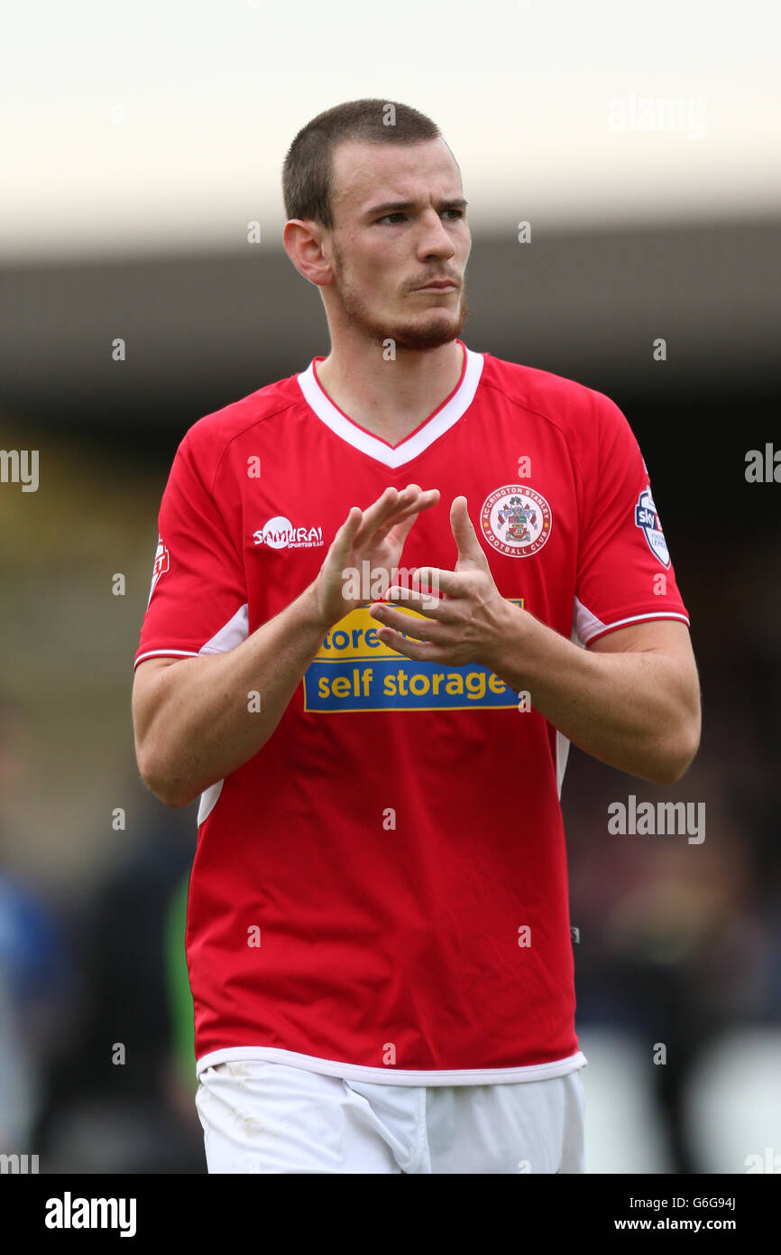 Fußball - Sky Bet League Two - AFC Wimbledon / Accrington Stanley - Kingsmeadow. Dean Winnard, Accrington Stanley Stockfoto