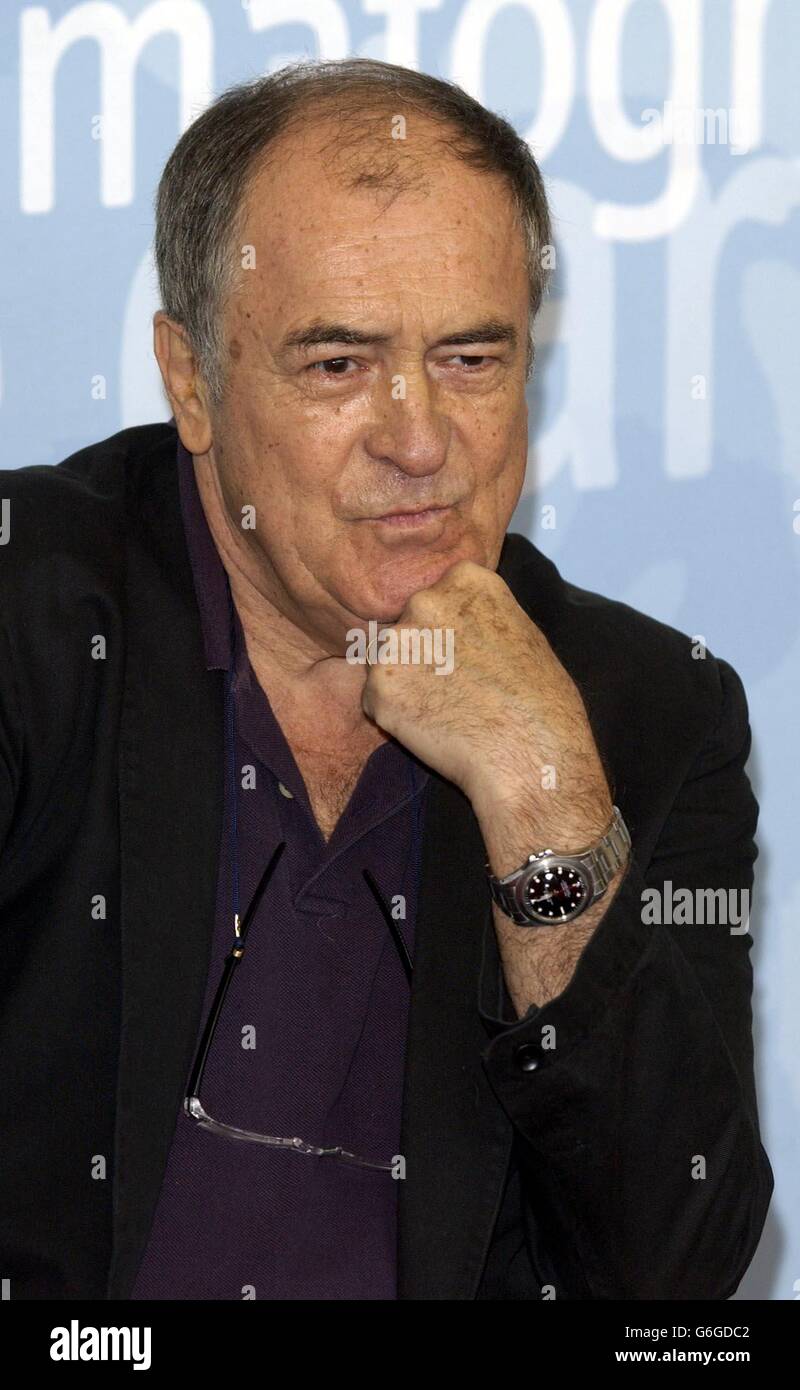 Regisseur bernardo bertolucci kommt im palazzo del cinema an Fotos und