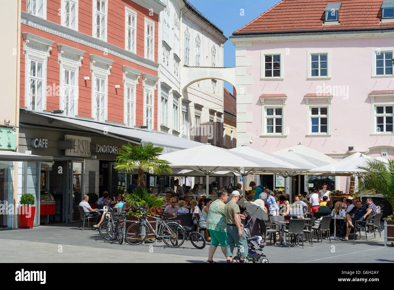 Hauptplatz, Restaurant, Wiener Neustadt, Österreich, Niederösterreich