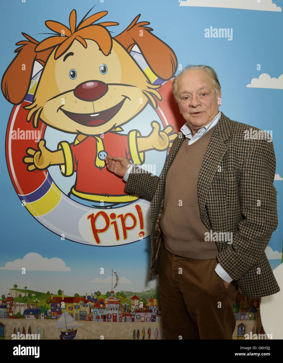 Sir David Jason während der Lisle International Präsentation seiner neuesten Vorschulimmobilie und animierten TV-Serie PIP auf der Brand Licensing Europe Ausstellung in Olympia im Westen Londons. Stockfoto