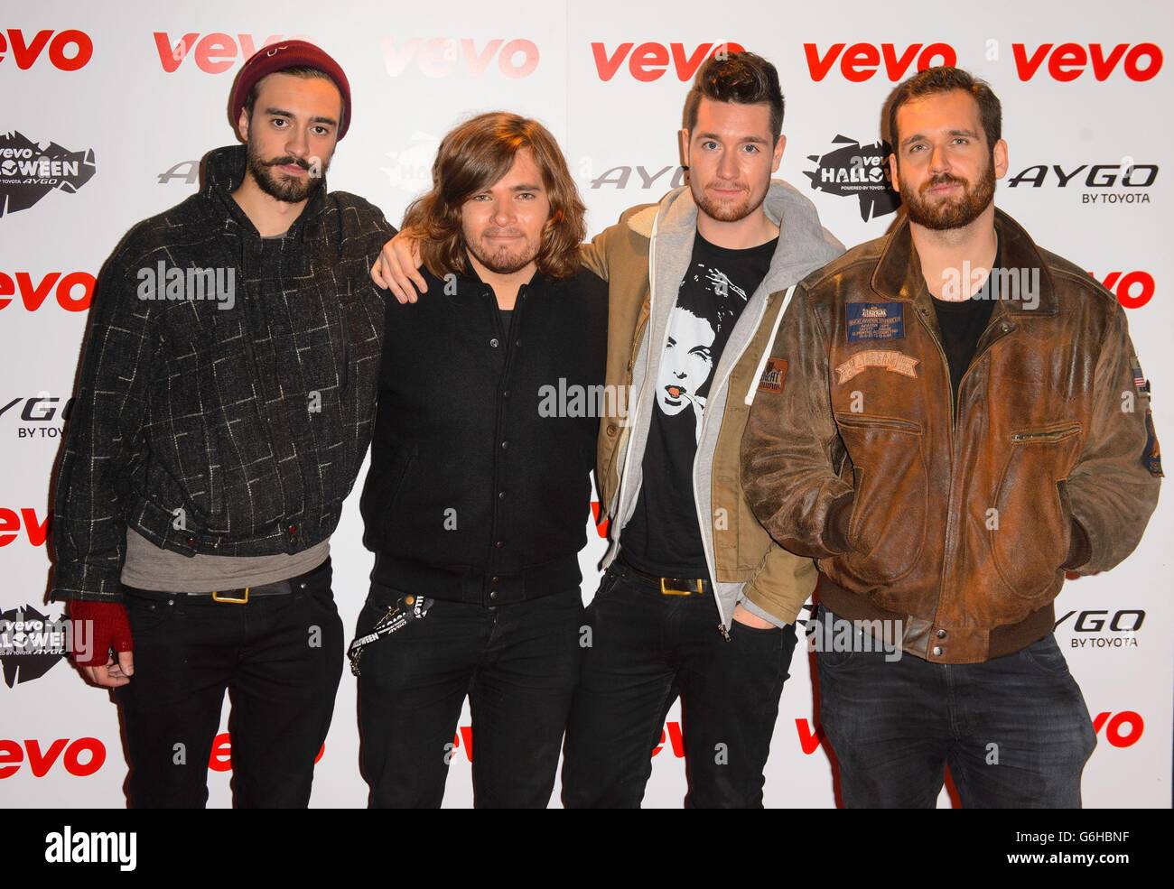 Bastille Ankunft auf der Vevo Halloween Party, im Oval Space, in Bethnal Green, Ost-London. Stockfoto