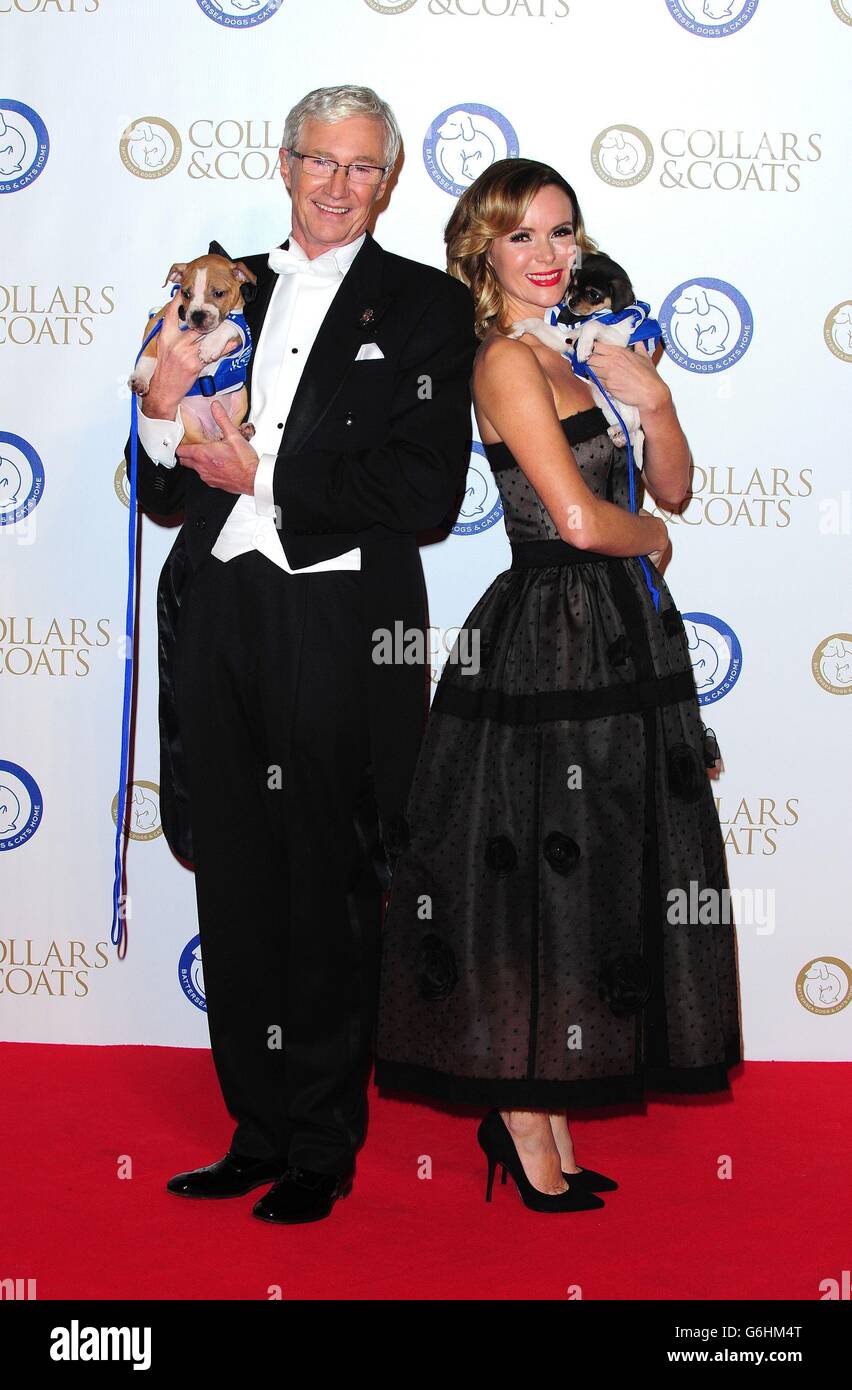 Paul O'Grady (links) und Amanda Holden nehmen am Battersea Dogs and Cats Home's Collars and Coats Gala Ball im Battersea Evolution, London, Teil. Stockfoto