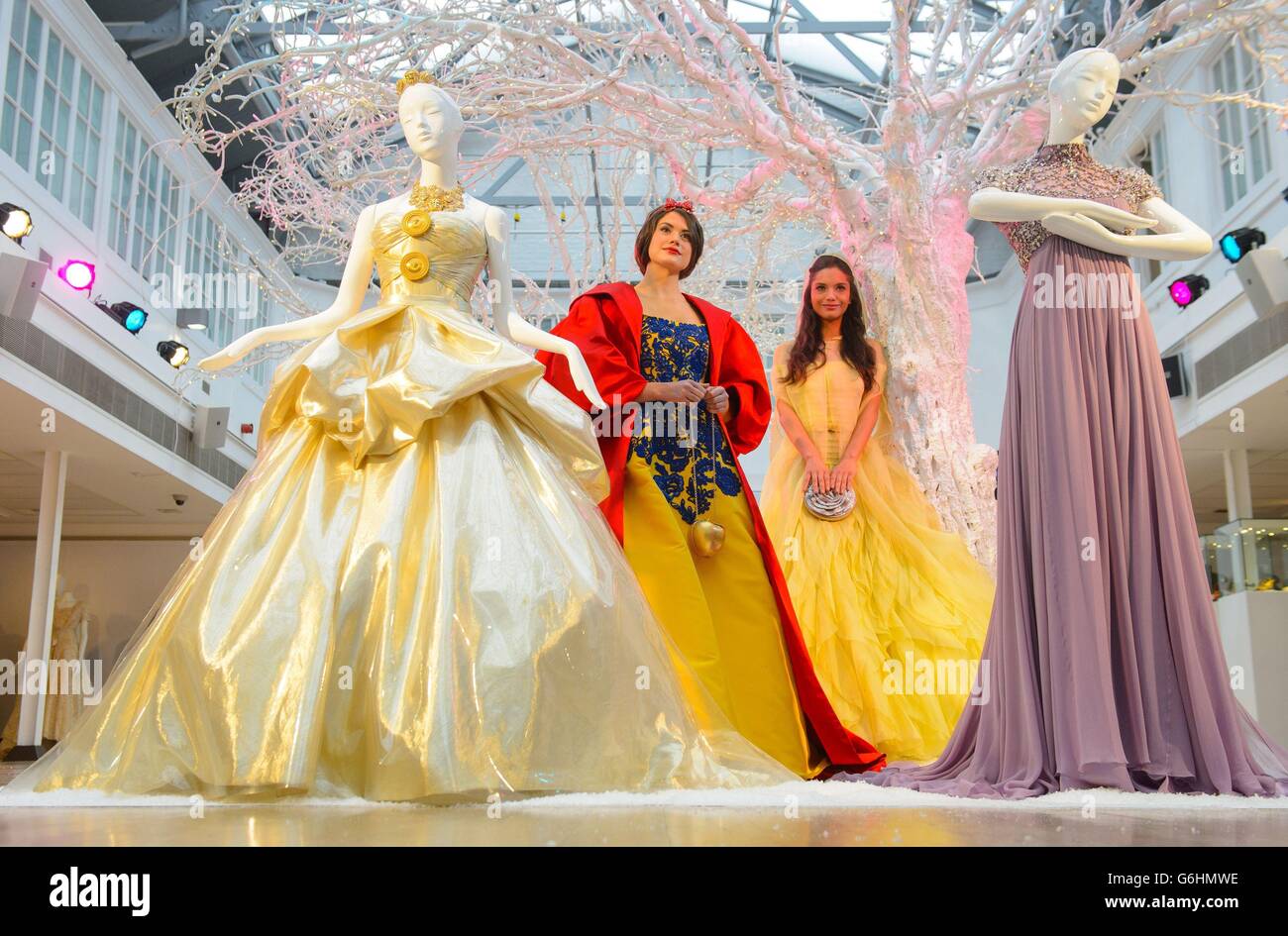 Prinzessinnen kleider -Fotos und -Bildmaterial in hoher Auflösung – Alamy