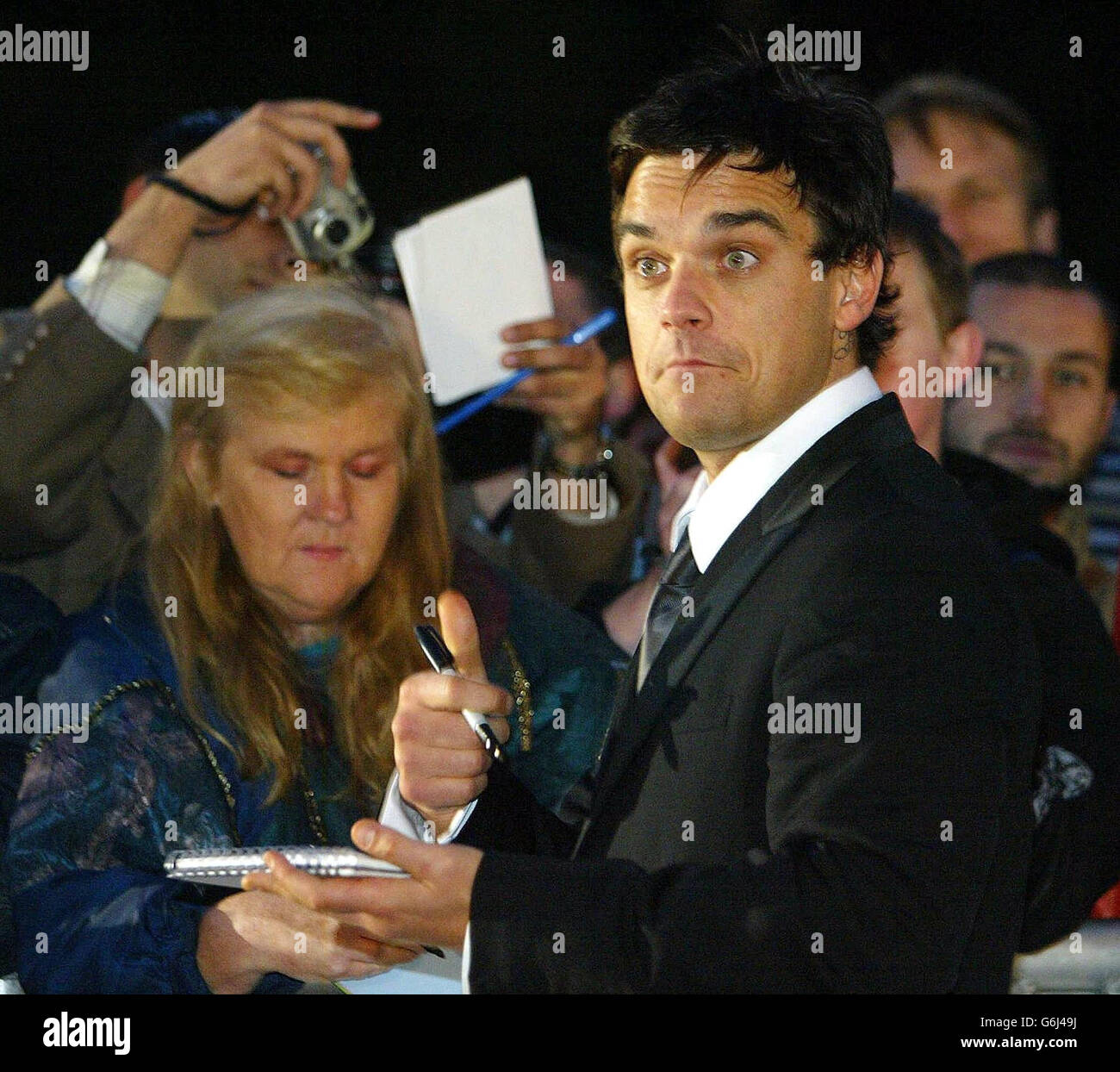. . Popstar Robbie Williams kommt zur Charity-Veranstaltung „Fashion Rocks for the Prince's Trust“ in der Royal Albert Hall. Stockfoto