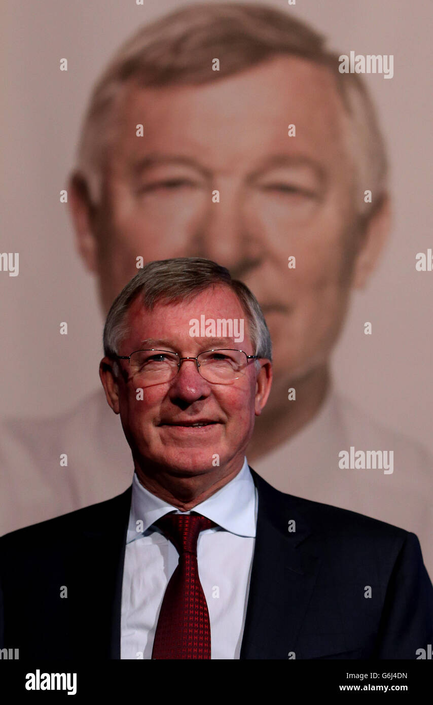 Sir Alex Ferguson bei der Vorstellung seines Buches - Alex Ferguson: My Autobiography, im Convention Center in Dublin. DRÜCKEN SIE VERBANDSFOTO. Bilddatum: Freitag, 8. November 2013. Das Foto sollte lauten: Brian Lawless/PA Wire Stockfoto