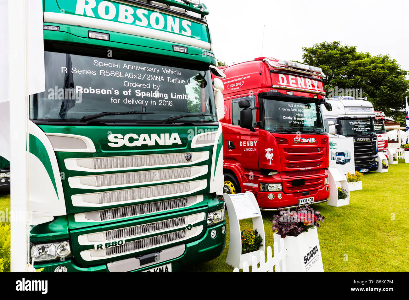 Scania LKW Lastwagen LKW LKW-Kabine Kabinen vorne Fronten Fahrzeugkabine Fahrzeuge über Design Display zum Handel Tarif UK England Stockfoto