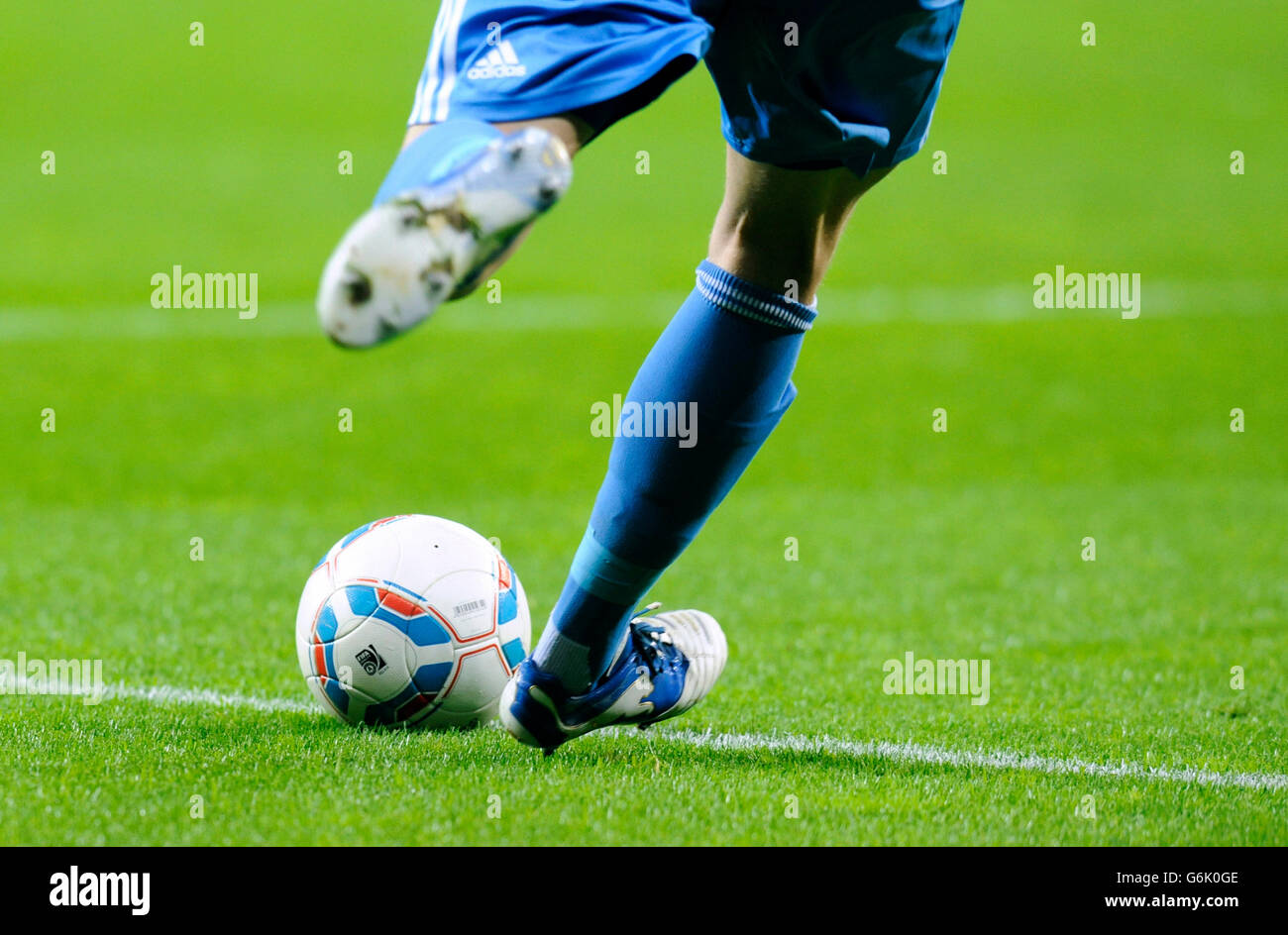 Torwart den Ball, Bayer Leverkusen - FSV Mainz 05, 3:2, BayArena, Leverkusen, Nordrhein-Westfalen Stockfoto
