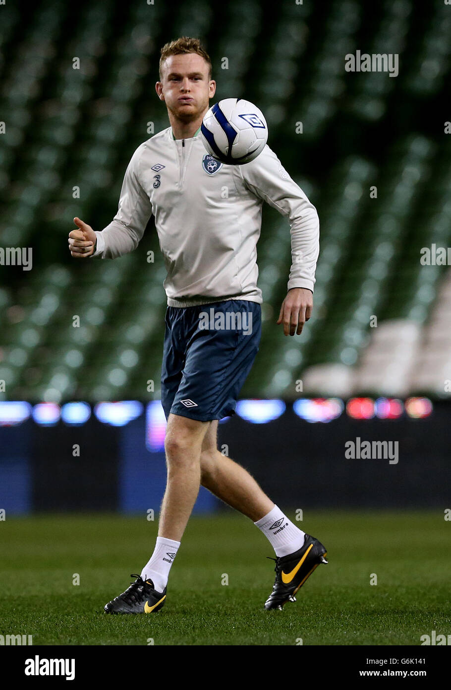 Fußball - Internationale Freundschaften - Republik Irland - Lettland - Republik Irland Trainings- und Pressekonferenz - Aviva St... Alex Pearce, Irlands Republik, während der Trainingseinheit im Aviva Stadium, Dublin, Irland. Stockfoto