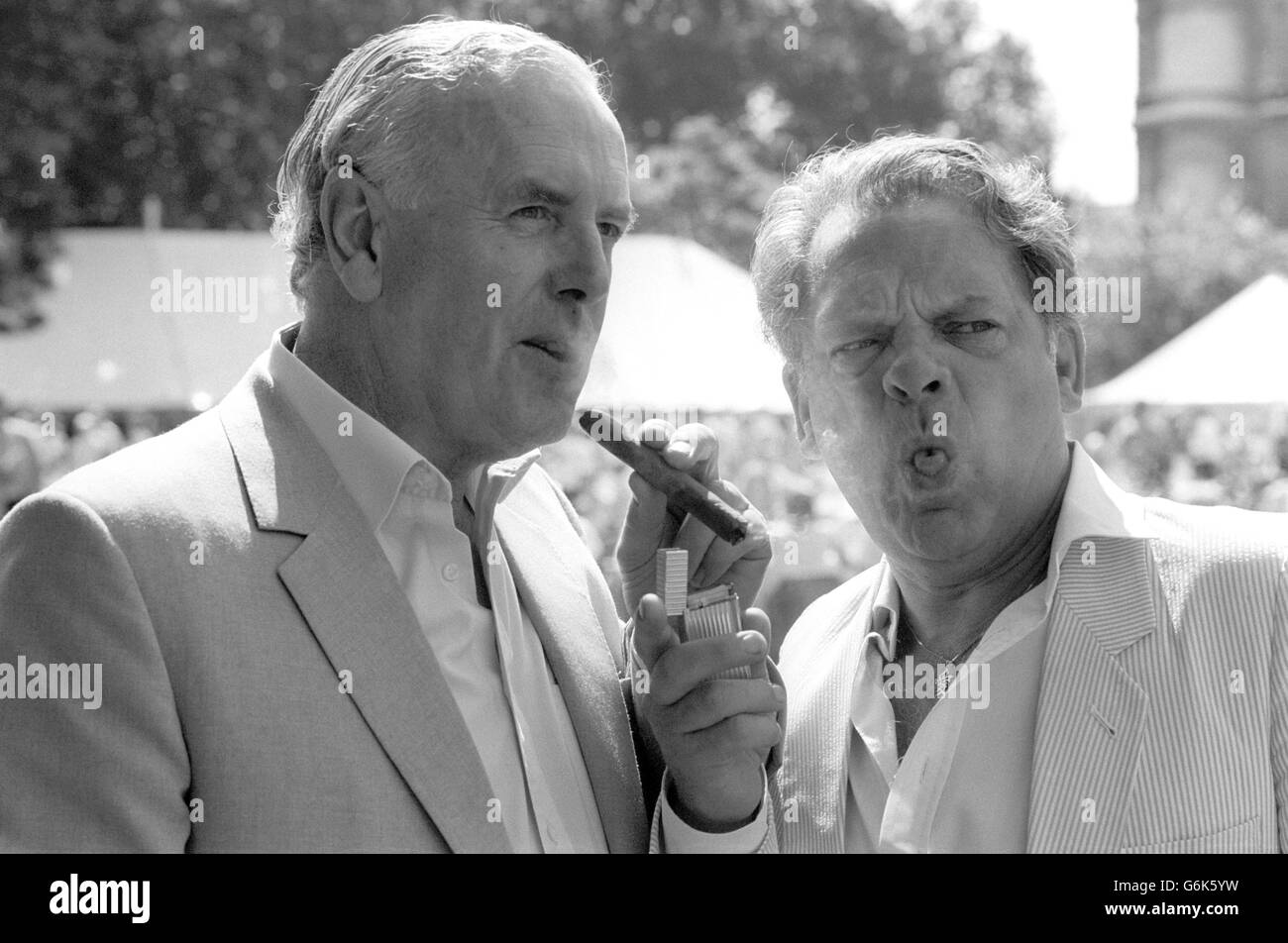 Fernsehen - George Cole und David Jason - Themse Fernsehen jährliche Gartenparty, London Stockfoto