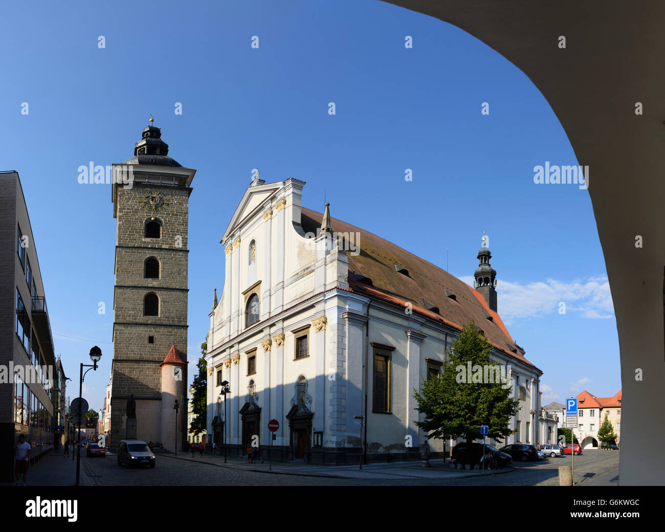 Schwarzer Turm und St. Nicholas Kathedrale, Ceske Budejovice (Budweis), Tschechien, Jihocesky, Südböhmen, Südböhmen, Stockfoto