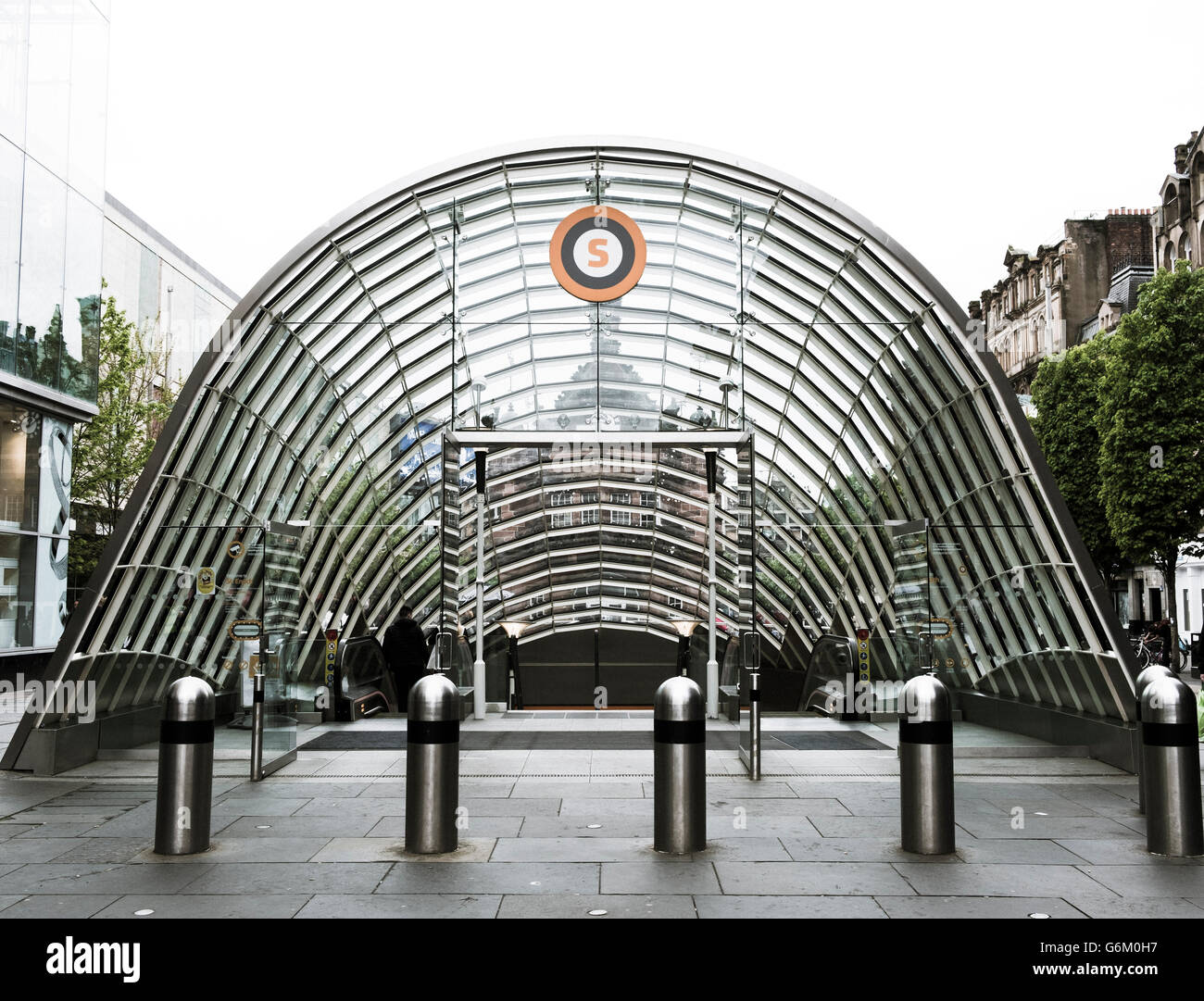 Außeneingang St. Enoch Station auf Glasgow u-Bahn-System in Glasgow, Schottland, Vereinigtes Königreich Stockfoto