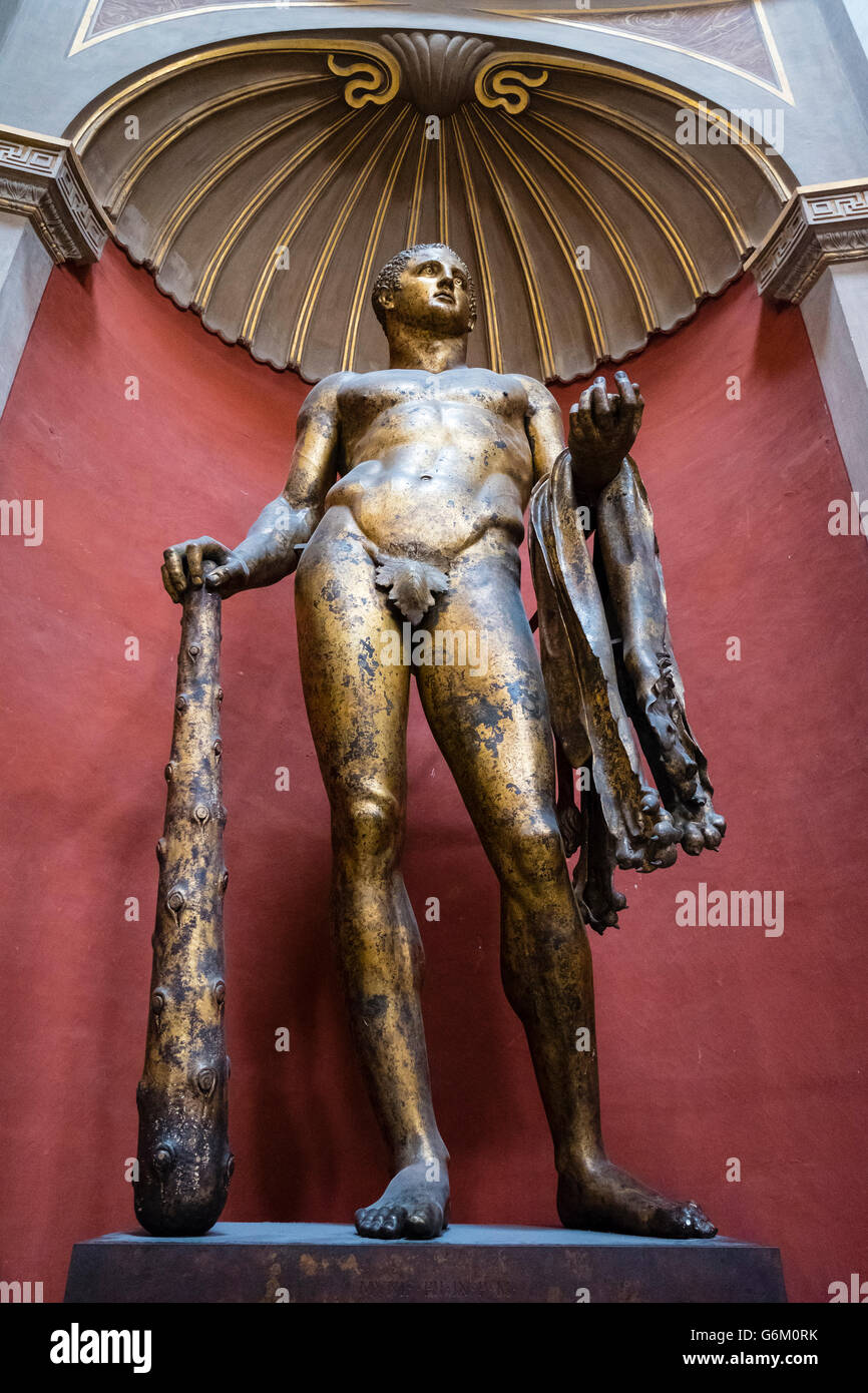 Vatikan Stadt Museum Bronze vergoldet Kultstatue des Herkules von Theater des Pompeius in den runden Raum Sala Rotonda Rom, es Stockfoto