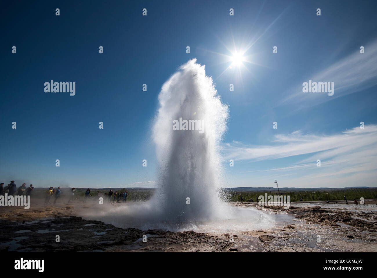 Strokkur Geysir in Keflavík Geysir geothermische Gebiet ausbricht Stockfoto