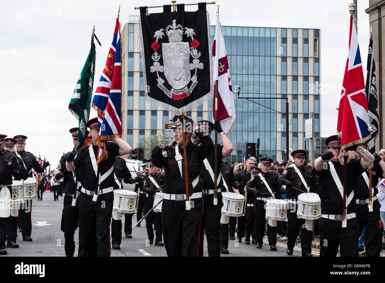 Traditionelle Orange Walk Umzug in zentrale Glasgow, Schottland, Vereinigtes Königreich Stockfoto