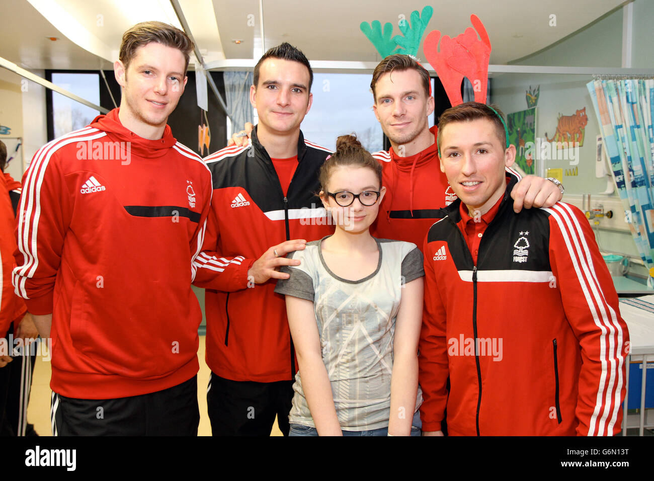 Fußball - Nottingham Forest Queens Medical Centre Hospital Visit - Nottingham Stockfoto