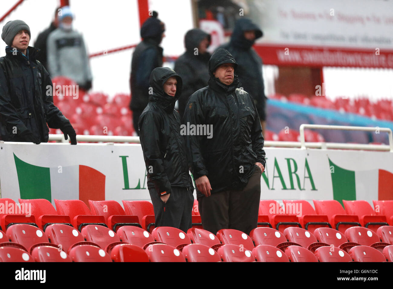 Fußball - Himmel Bet League One - Swindon Town gegen Coventry City - County Ground Stockfoto