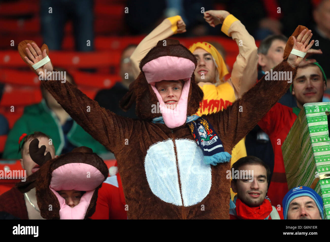 Coventry City Fans auf den Tribünen am County Ground Stockfoto