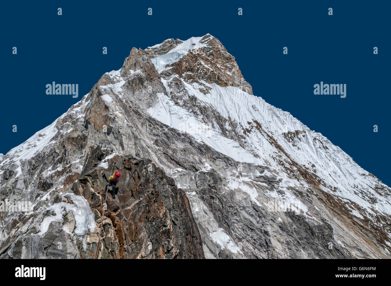 Nepal, Himalaya, Solo Khumbu, Everest Region Ama Dablam, Bergsteiger auf dem Weg zum Gipfel Stockfoto