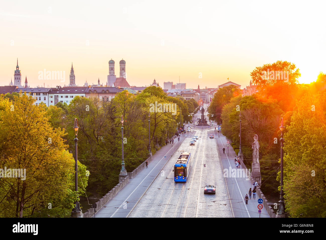 Maximilianstrasse münchen -Fotos und -Bildmaterial in hoher Auflösung ...