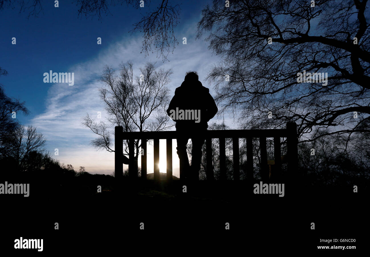 Sam Davies 10, macht eine Pause von seinem Nachmittagsspaziergang auf den Malvern Hills in Worcestershire. Stockfoto