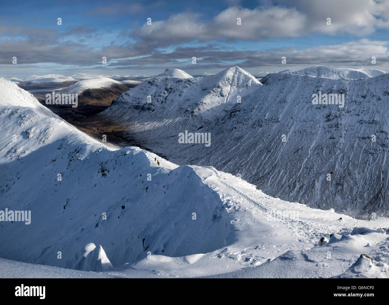 Schottland, Glencoe, Buachaille Etive Beag, Stob Dubh, Bergsteigen im winter Stockfoto