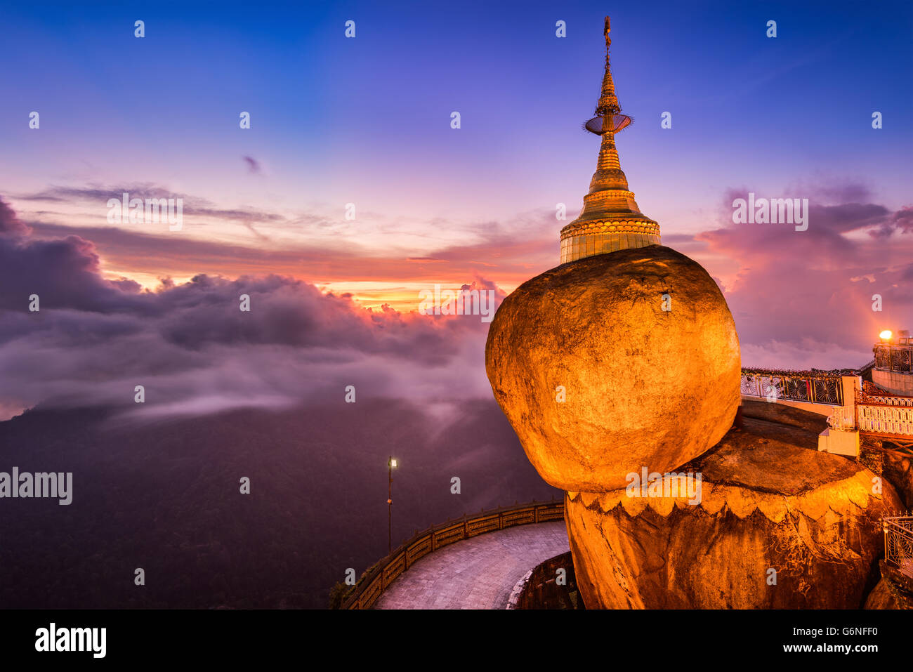 Kyaiktiyo, Myanmar am Golden Rock. Stockfoto