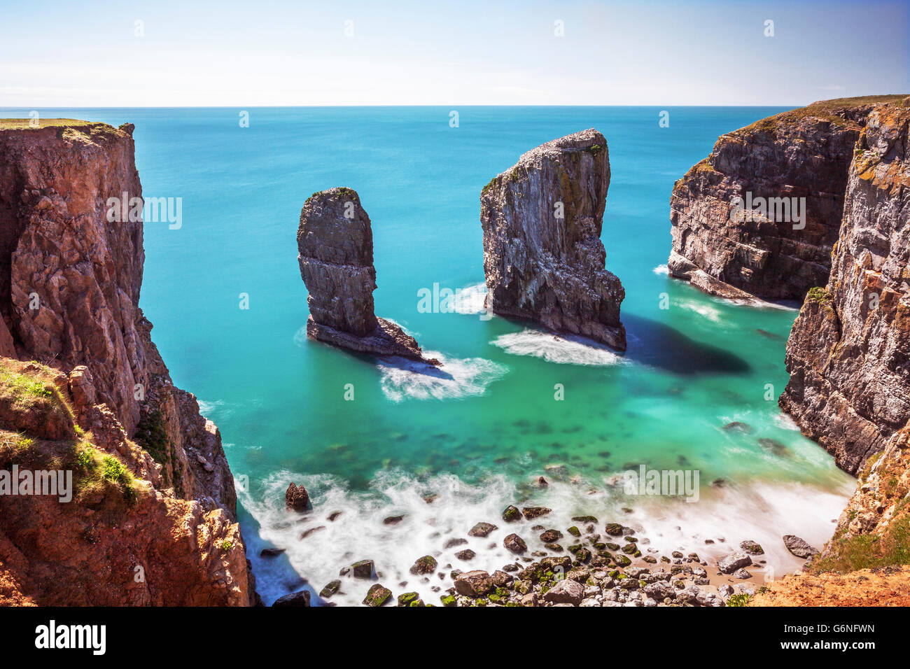 Stapeln Sie Felsen, Pembrokeshire Coast, Wales, Großbritannien Stockfoto