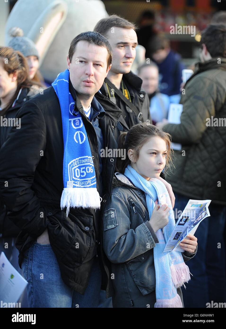 Fußball - Barclays Premier League - Everton gegen Norwich City - Goodison Park. Everton Fans in der Fan Zone Stockfoto