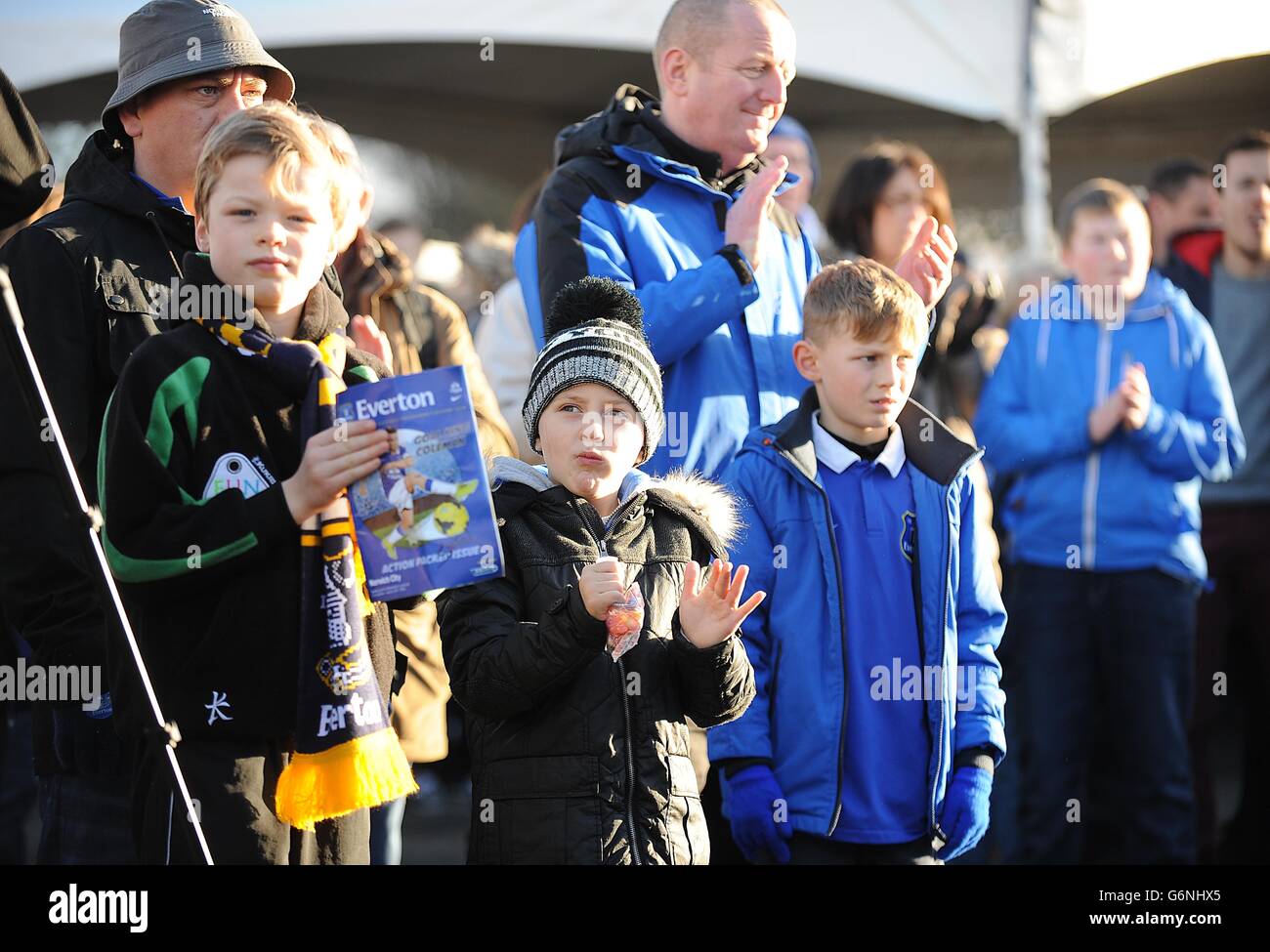 Fußball - Barclays Premier League - Everton gegen Norwich City - Goodison Park. Everton Fans in der Fan Zone Stockfoto
