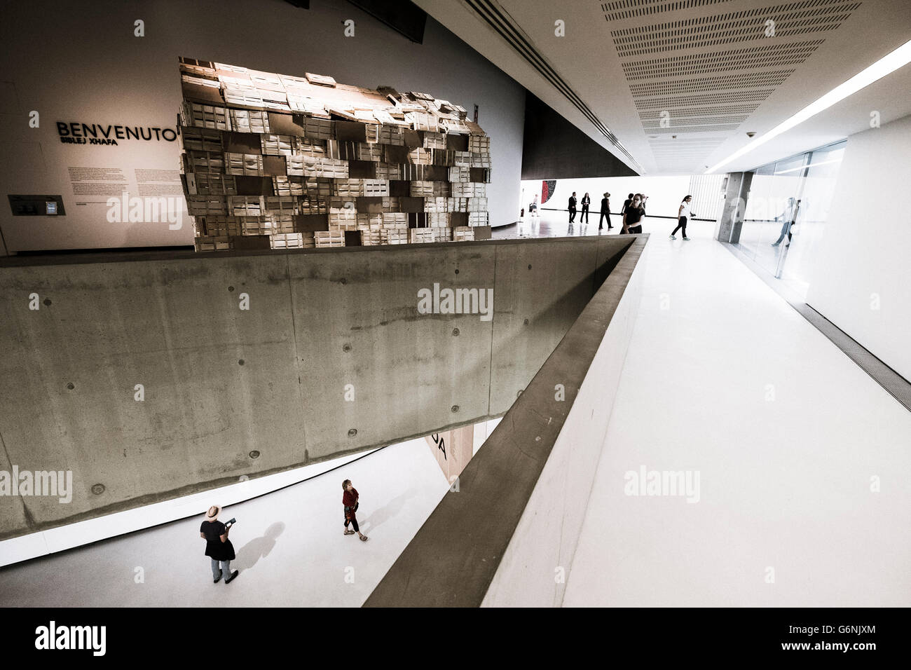 Innere des MAXXI nationalen Zentrum für zeitgenössische Kunst entworfen von Zaha Hadid in Rom, Italien Stockfoto