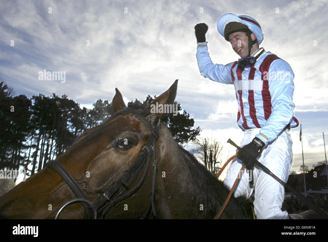 Jim Culloty auf Best Mate nach dem Gewinn der Ericsson Steeplechase in Leopardstown. Stockfoto