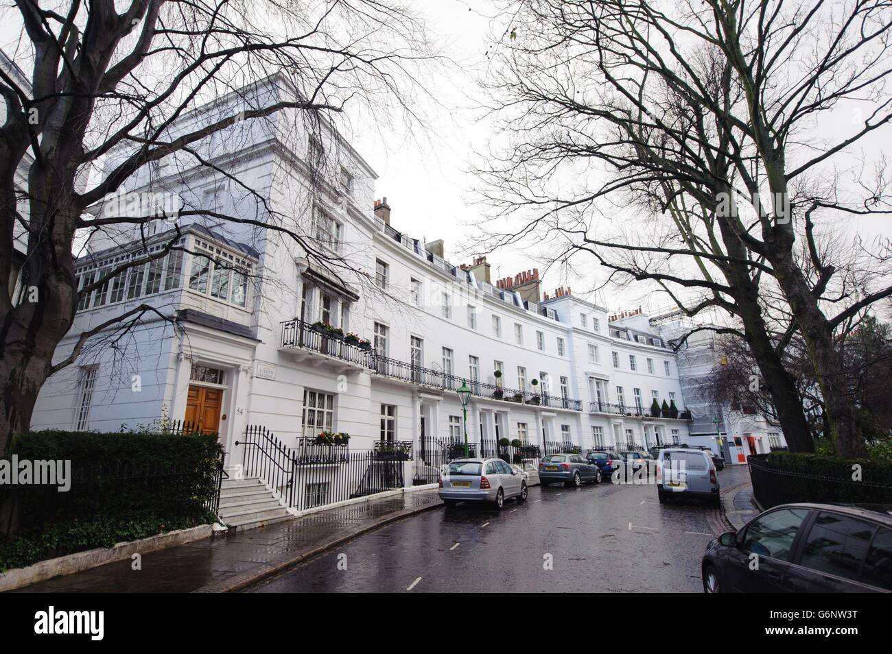 Eine allgemeine Ansicht von Egerton Crescent, in Kensington, London, die als Lloyds Bank Bericht als der liebste Ort zum Leben genannt wurde, mit dem Stadtteil Kensington und Chelsea Heimat von sechs der 10 teuersten Straßen in England und Wales. Stockfoto