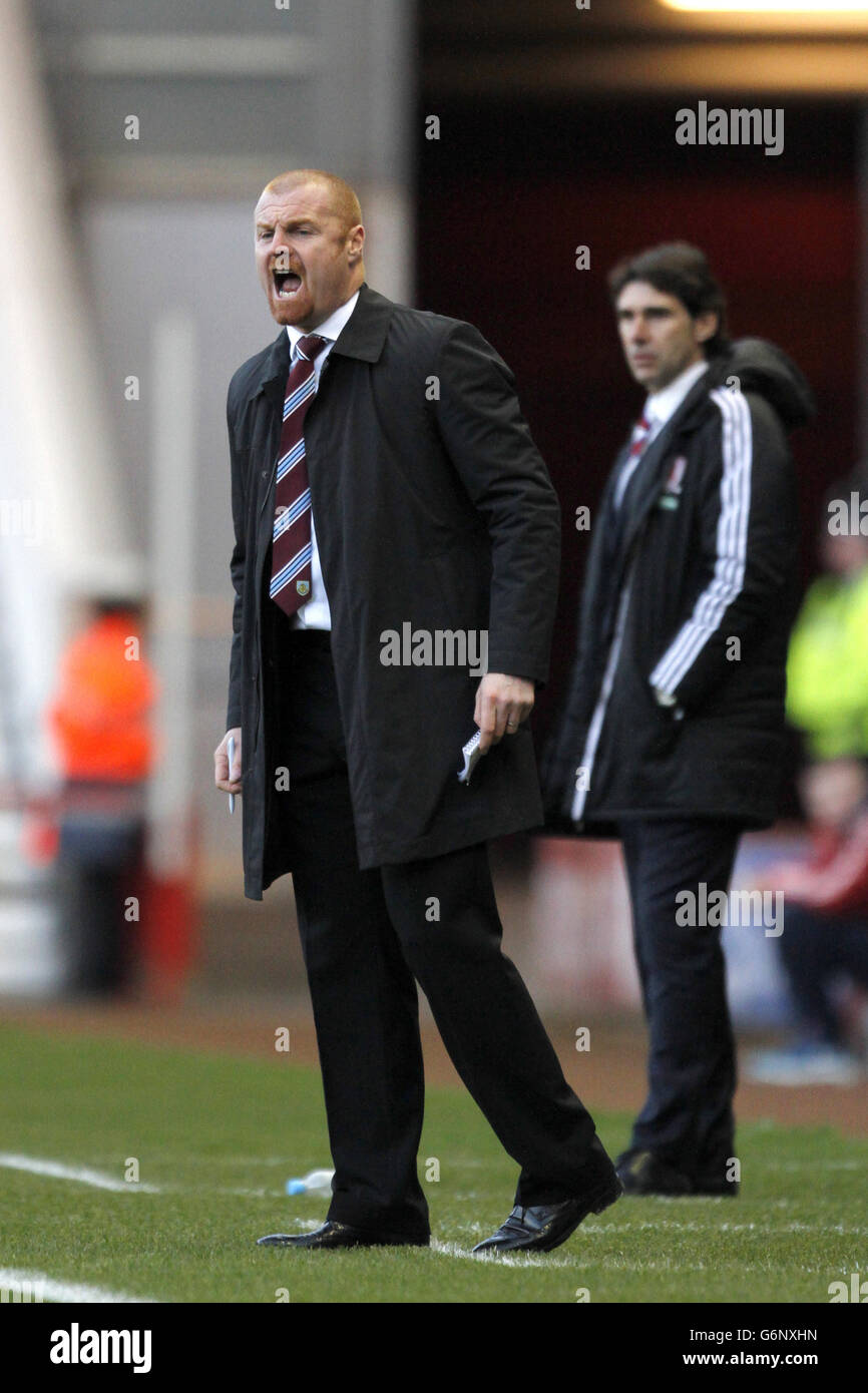 Fußball - Sky Bet Championship - Middlesbrough V Burnley - The Riverside Stadium. Burnleys Manager Sean Dyche schreit auf der Touchline Befehle Stockfoto