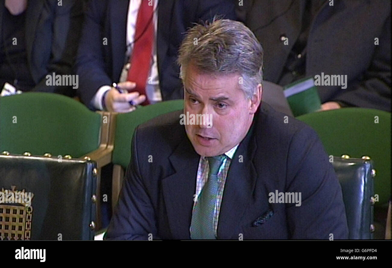 Der konservative Abgeordnete Tim Loughton gibt dem Privilegien-Ausschuss im Londoner Unterhaus Beweise. Stockfoto