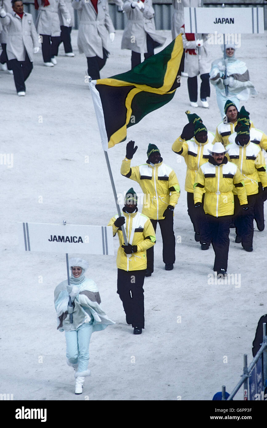 Team-Jamaika marschieren in der Eröffnungsfeier am 1988 Olympische Winterspiele, Calgary, Alberta, Kanada Stockfoto