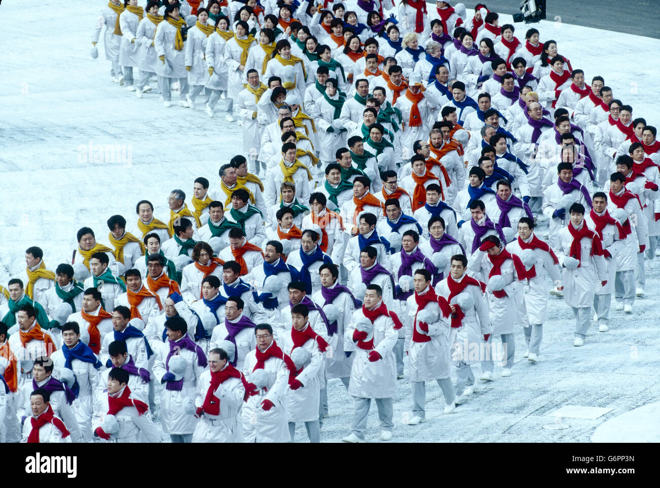 Team Japan marschieren bei der Eröffnungsfeier zu den Olympischen
