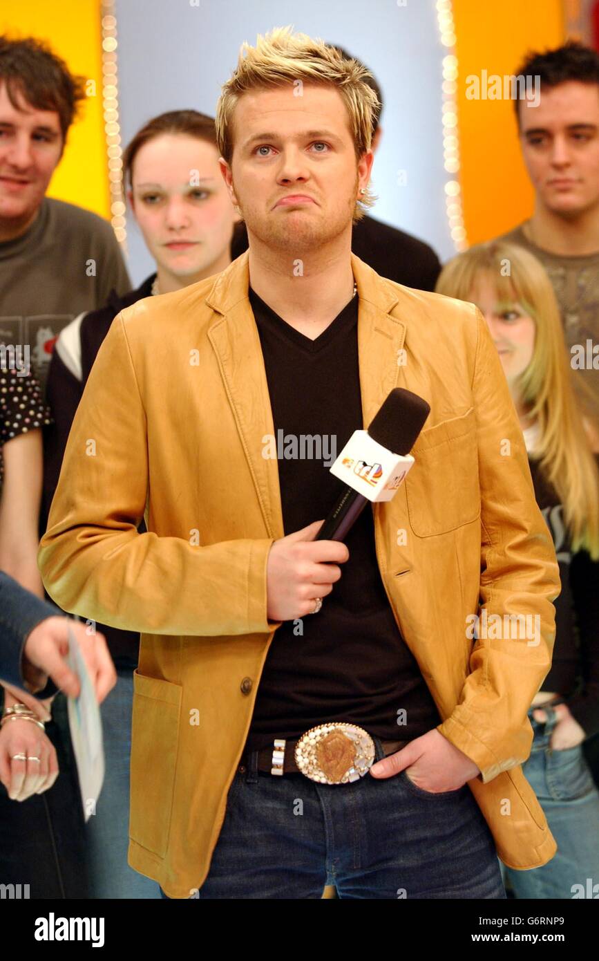 Nicky Byrne aus Westlife, der bei der MTV TRL UK Show in den MTV Studios in Camden, Nord-London, auftritt. Stockfoto