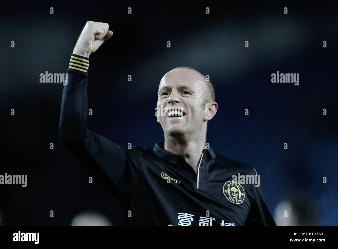 Stephen Crainey von Wigan Atheltic feiert seinen Sieg in der Sky Bet Championship in Hillsborough, Sheffield. Stockfoto
