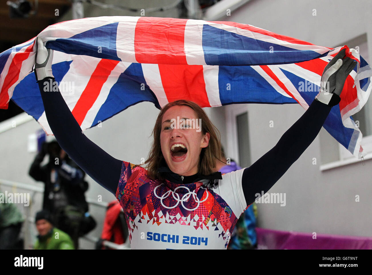 Die britische Lizzy Yarnold feiert Gold im Women's Skeleton im Sanki Sliding Center während der Olympischen Spiele 2014 in Sotschi in Krasnaya Polyana, Russland. DRÜCKEN Sie VERBANDSFOTO. Bilddatum: Freitag, 14. Februar 2014. Siehe PA Geschichte OLYMPICS Skeleton. Bildnachweis sollte lauten: Andrew Milligan / PA Wire. EINSCHRÄNKUNGEN: Nur für Nachrichtendienste. Nur für redaktionelle Zwecke. Keine Videoemulation. Stockfoto