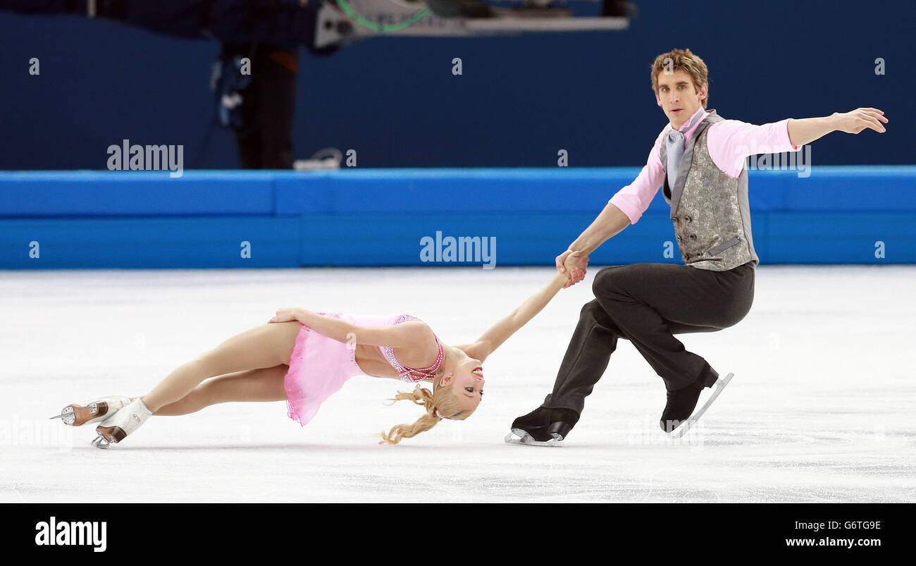 Die Briten Stacey Kemp und David King im Pairs Short Programm während der Olympischen Spiele 2014 in Sotschi, Russland. Stockfoto