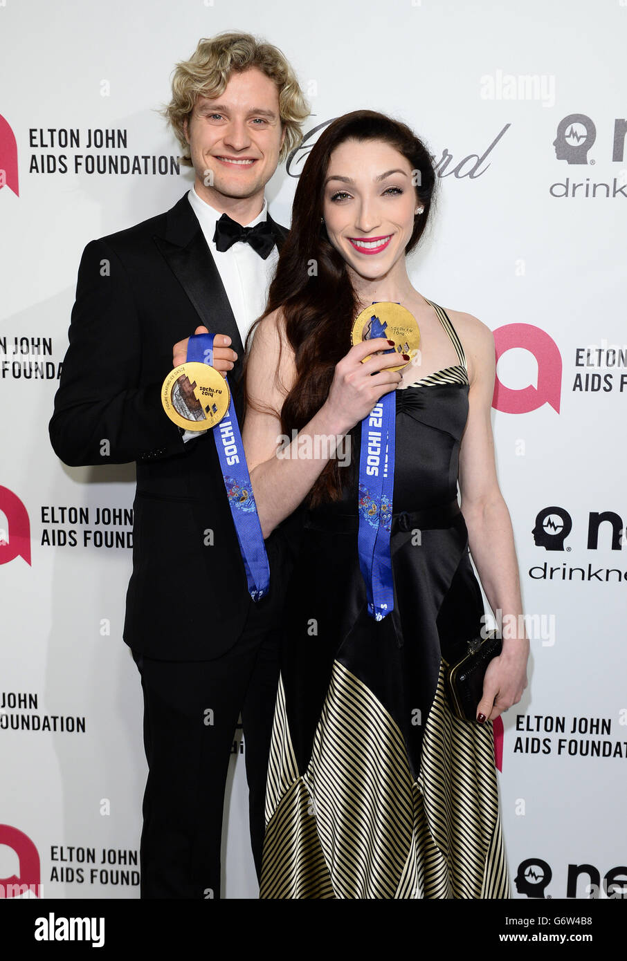 Meryl Davis und Charlie White kommen zur 22. Jährlichen Academy Awards Viewing Party der Elton John AIDS Foundation im West Hollywood Park in Los Angeles. Stockfoto