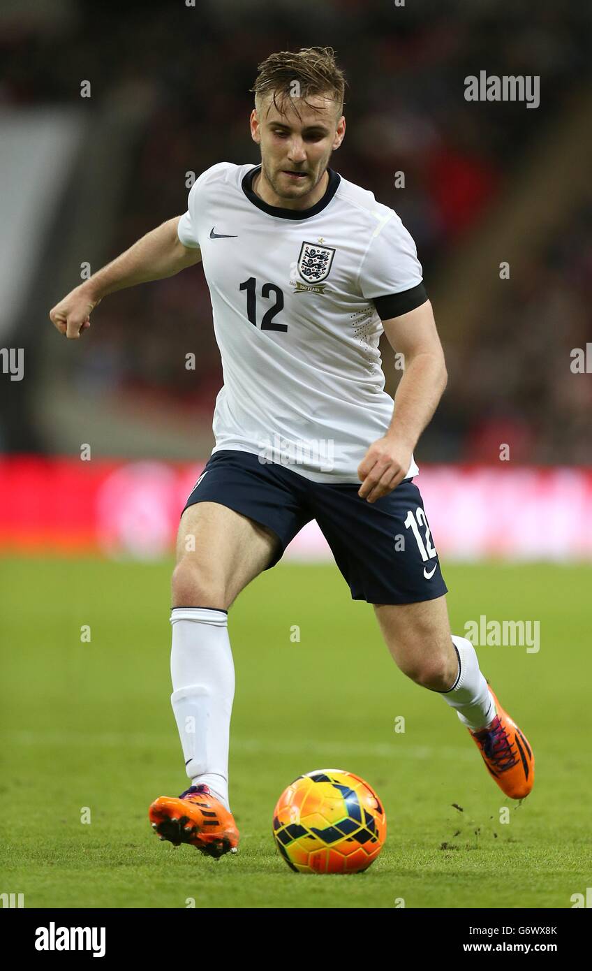 Fußball - International freundlich - England gegen Dänemark - Wembley Stadium. Der englische Luke Shaw in Aktion Stockfoto