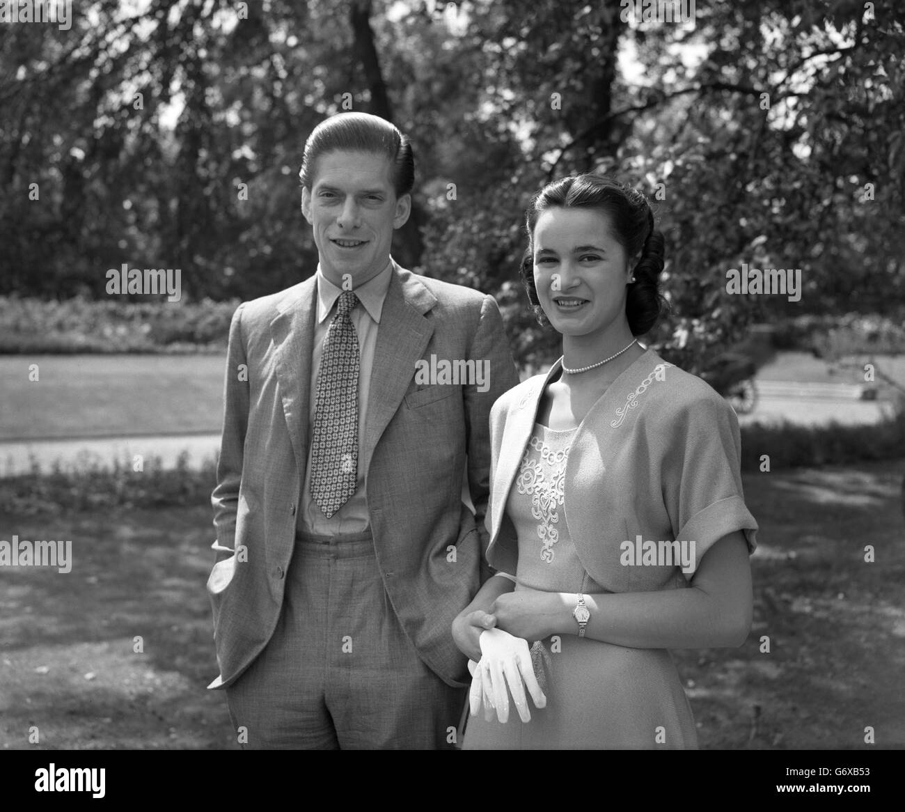 News - Engagement - Earl of Harewood und Marion Stein - Str. Jamess Palast, London Stockfoto