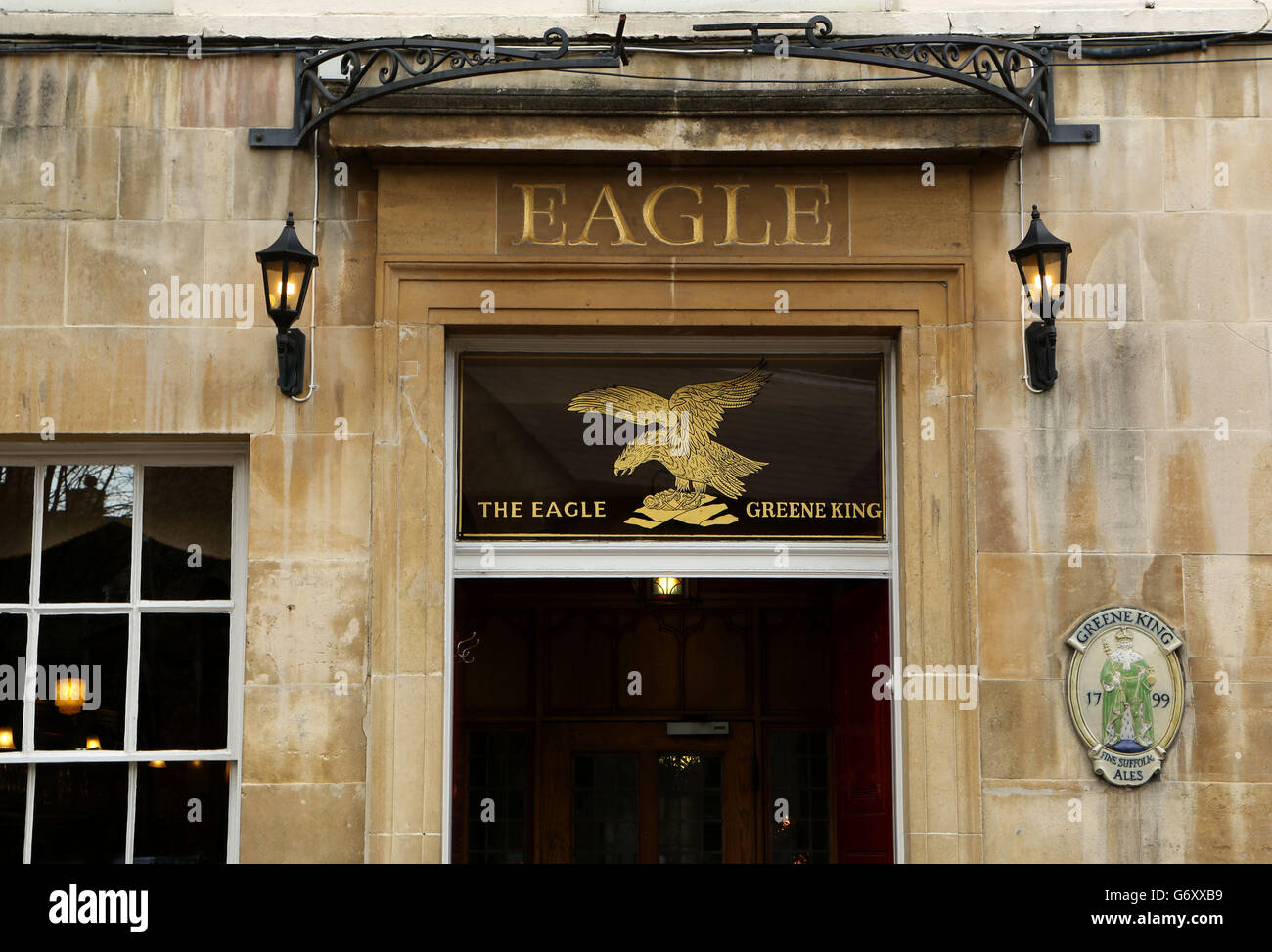 Allgemeine Ansicht des Eagle Pub in Cambridge. Das Eagle ist eines der ältesten Gasthäuser in Cambridge aus dem 14. Jahrhundert. Der Ort, an dem die Wissenschaftler Watson und Crick der Welt bekanntgaben, dass sie DNA entdeckt hatten. Stockfoto