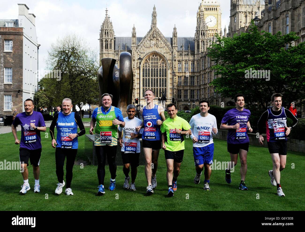 Virgin London-Marathon Geld Gebote Start - London Stockfoto