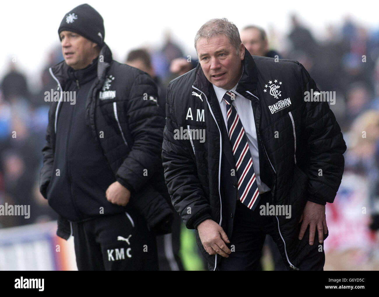 Rangers-Manager Ally McCoist (rechts) während der Scottish League One Match im Gayfield Park, Arbroath. Stockfoto